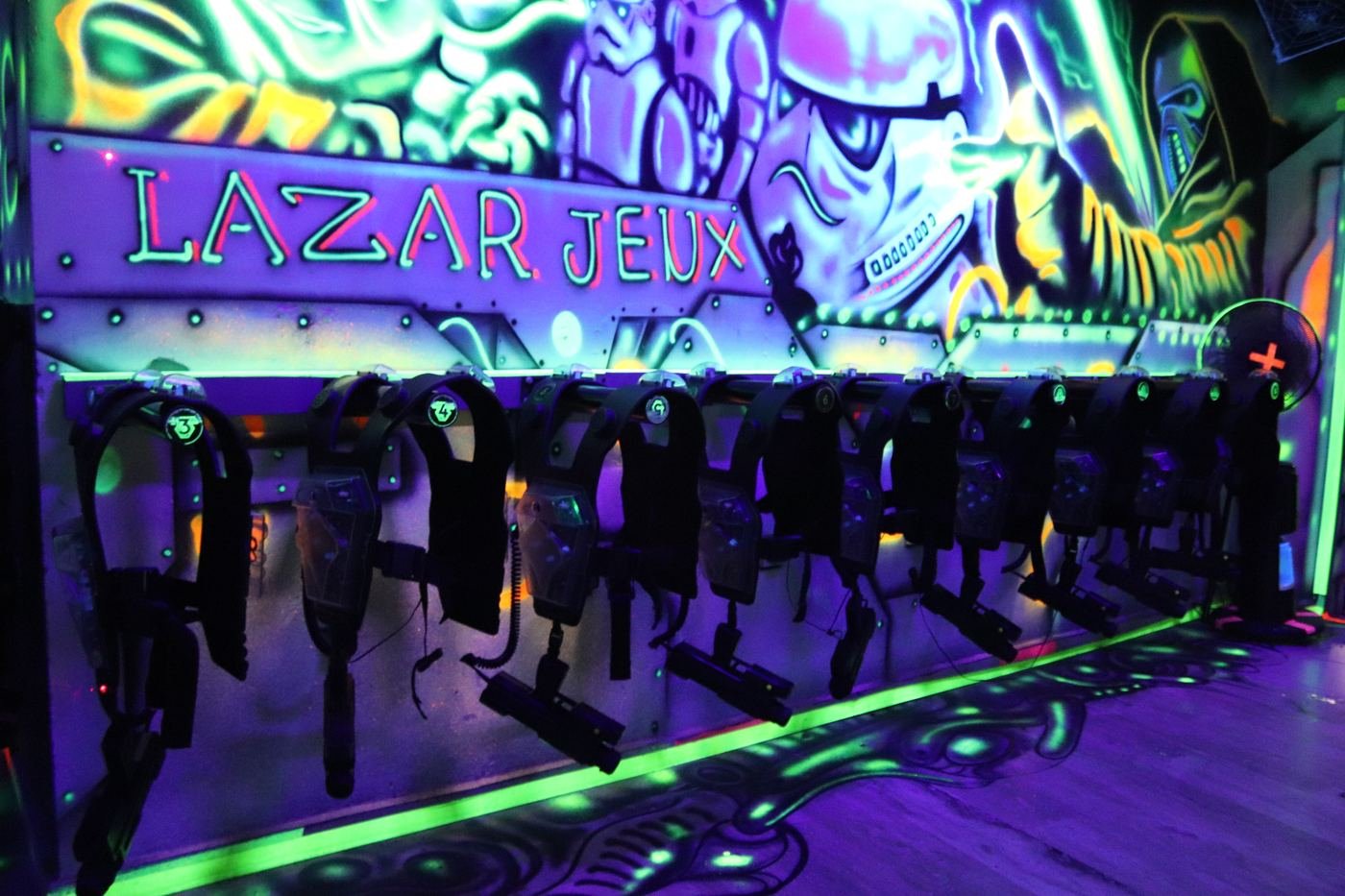 Labyrinthe de laser game multi-niveaux